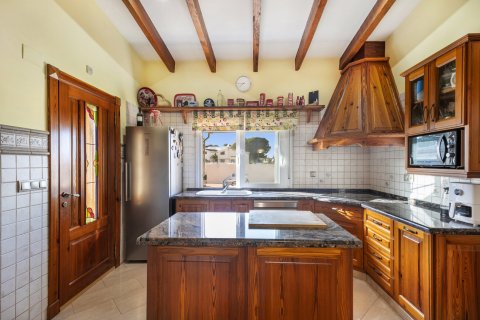 Huvila myytävänä Torrevieja, Alicante, Espanja, 5 makuuhuonetta, 535 m2 No. 154787 - kuva 17