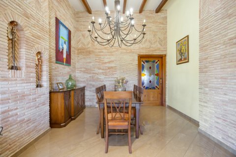 Huvila myytävänä Torrevieja, Alicante, Espanja, 5 makuuhuonetta, 535 m2 No. 154787 - kuva 15