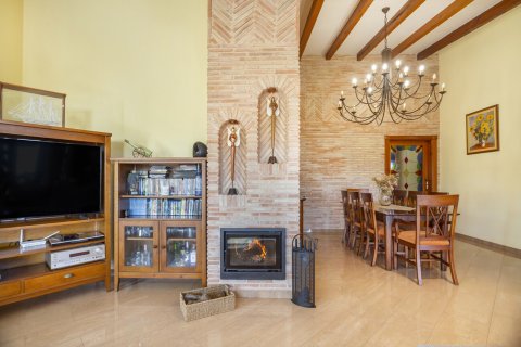 Huvila myytävänä Torrevieja, Alicante, Espanja, 5 makuuhuonetta, 535 m2 No. 154787 - kuva 13