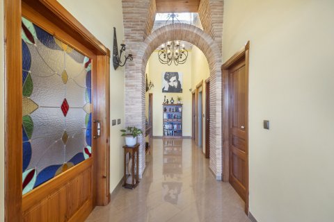 Huvila myytävänä Torrevieja, Alicante, Espanja, 5 makuuhuonetta, 535 m2 No. 154787 - kuva 9