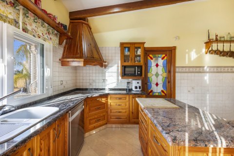 Huvila myytävänä Torrevieja, Alicante, Espanja, 5 makuuhuonetta, 535 m2 No. 154787 - kuva 20