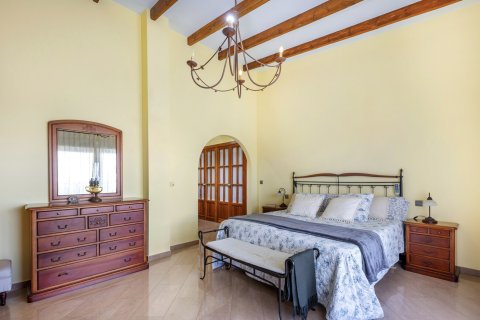 Huvila myytävänä Torrevieja, Alicante, Espanja, 5 makuuhuonetta, 535 m2 No. 154787 - kuva 24