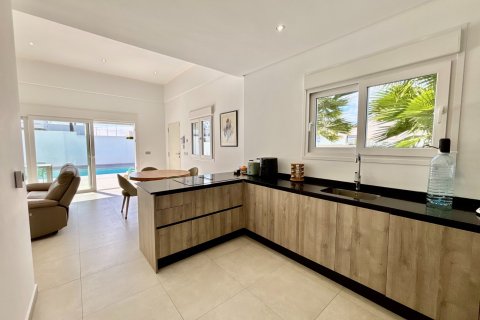 Villa pārdošanā Benijofar, Alicante, Spānijā 3 istabas, 124 m2 Nr. 154783 - attēls 8