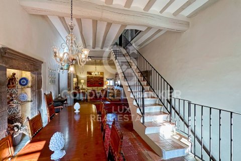 House for sale in Garrigas, Girona, Spain 6 bedrooms, 623 sq.m. No. 160241 - photo 11