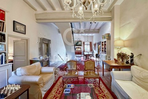 House for sale in Garrigas, Girona, Spain 6 bedrooms, 623 sq.m. No. 160241 - photo 7