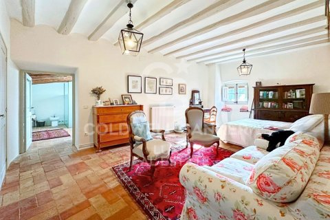 House for sale in Garrigas, Girona, Spain 6 bedrooms, 623 sq.m. No. 160241 - photo 19