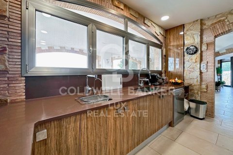 Casa in vendita a Vilajuiga, Girona, Spagna 5 camere da letto, 500 mq. N° 160239 - foto 14