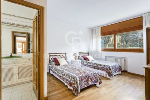 Продажа дома в Эсплугес-де-Льобрегат, Барселона, Испания 5 спален,  №160240 - фото 21
