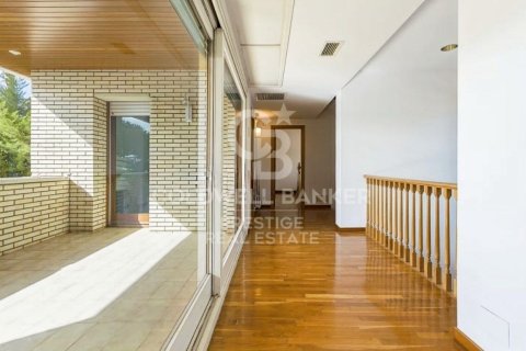 Продажа дома в Эсплугес-де-Льобрегат, Барселона, Испания 5 спален,  №160240 - фото 30