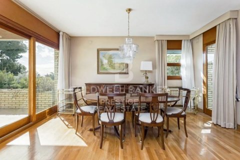 Продажа дома в Эсплугес-де-Льобрегат, Барселона, Испания 5 спален,  №160240 - фото 26