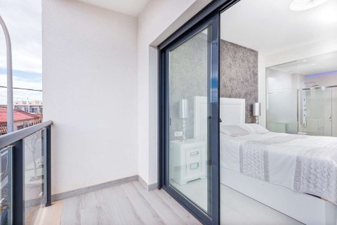 Apartment for sale in Torre de la Horadada, Alicante, Spain 2 bedrooms, 92 sq.m. No. 160656 - photo 28