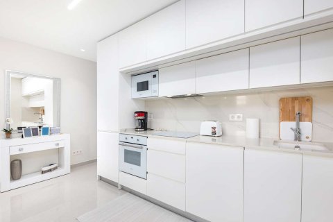 Apartment for sale in Torre de la Horadada, Alicante, Spain 2 bedrooms, 92 sq.m. No. 160656 - photo 17