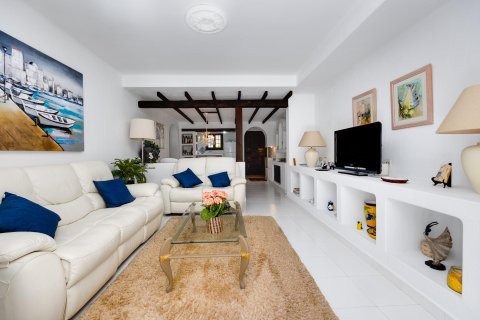 Apartment for sale in Torrevieja, Alicante, Spain 2 bedrooms, 72 sq.m. No. 160658 - photo 11