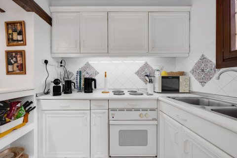 Apartment for sale in Torrevieja, Alicante, Spain 2 bedrooms, 72 sq.m. No. 160658 - photo 2