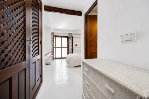 Apartment for sale in Torrevieja, Alicante, Spain 2 bedrooms, 72 sq.m. No. 160658 - photo 16