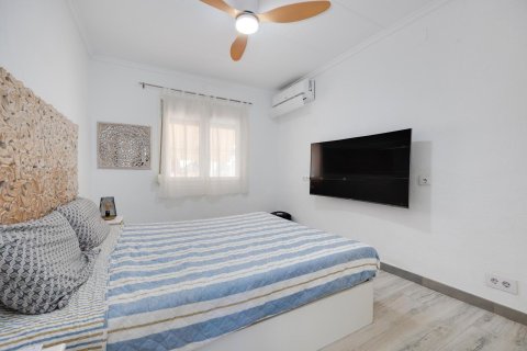Huvila myytävänä La Marina, Alicante, Espanja, 2 makuuhuonetta, 80 m2 No. 160657 - kuva 17