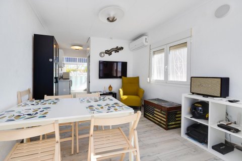 Huvila myytävänä La Marina, Alicante, Espanja, 2 makuuhuonetta, 80 m2 No. 160657 - kuva 4