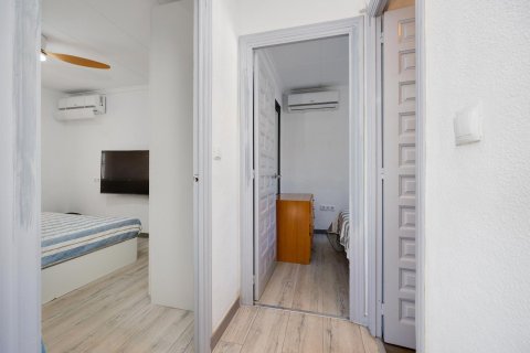 Huvila myytävänä La Marina, Alicante, Espanja, 2 makuuhuonetta, 80 m2 No. 160657 - kuva 21