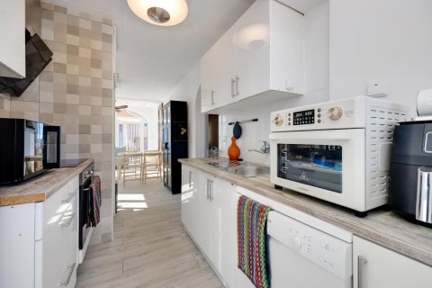 Huvila myytävänä La Marina, Alicante, Espanja, 2 makuuhuonetta, 80 m2 No. 160657 - kuva 16