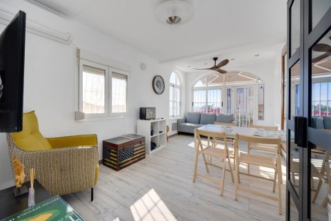 Huvila myytävänä La Marina, Alicante, Espanja, 2 makuuhuonetta, 80 m2 No. 160657 - kuva 11