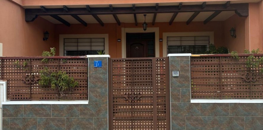 Таунхаус в Альгорфа, Аликанте, Испания 3 спальни, 187м2 №160655