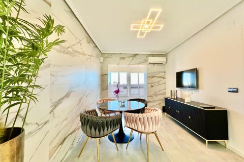 Penthouse w Torrevieja, Alicante, Hiszpania 1 sypialnia, 55 mkw. nr 183032 – zdjęcie 18