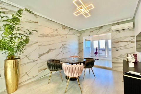 Penthouse w Torrevieja, Alicante, Hiszpania 1 sypialnia, 55 mkw. nr 183032 – zdjęcie 19