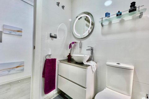 Penthouse w Torrevieja, Alicante, Hiszpania 1 sypialnia, 55 mkw. nr 183032 – zdjęcie 13