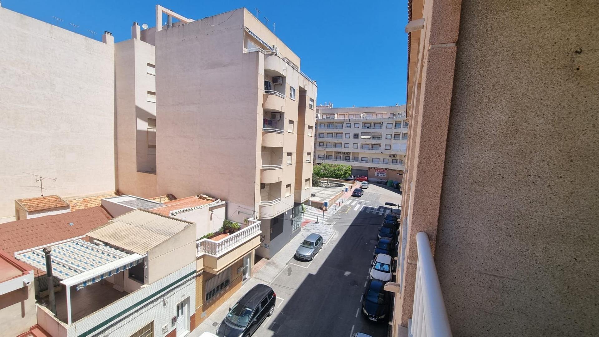 Apartment in Torrevieja, Alicante, Spain 2 bedrooms, 57 sq.m. No. 183036