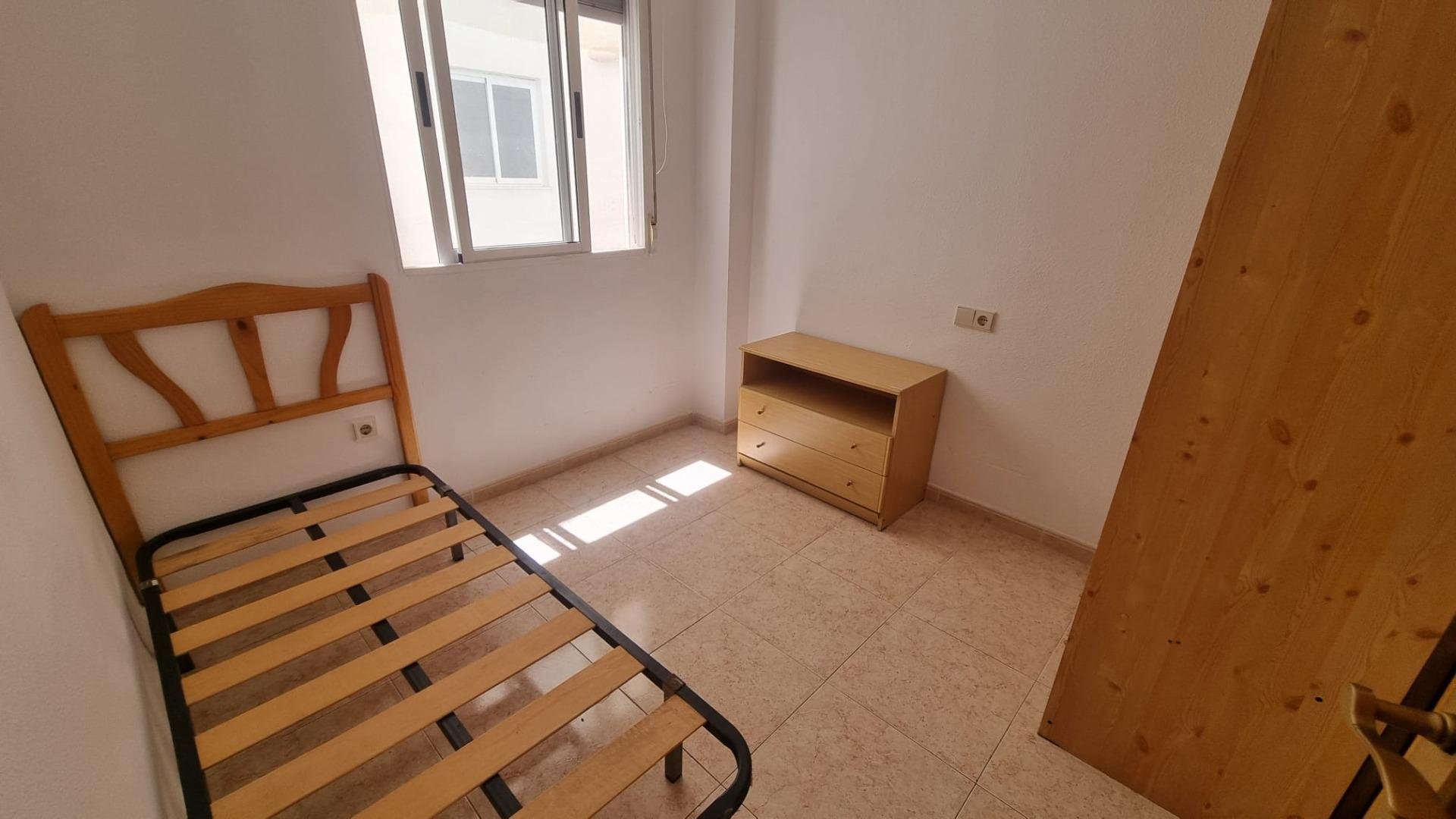Apartment in Torrevieja, Alicante, Spain 2 bedrooms, 57 sq.m. No. 183036