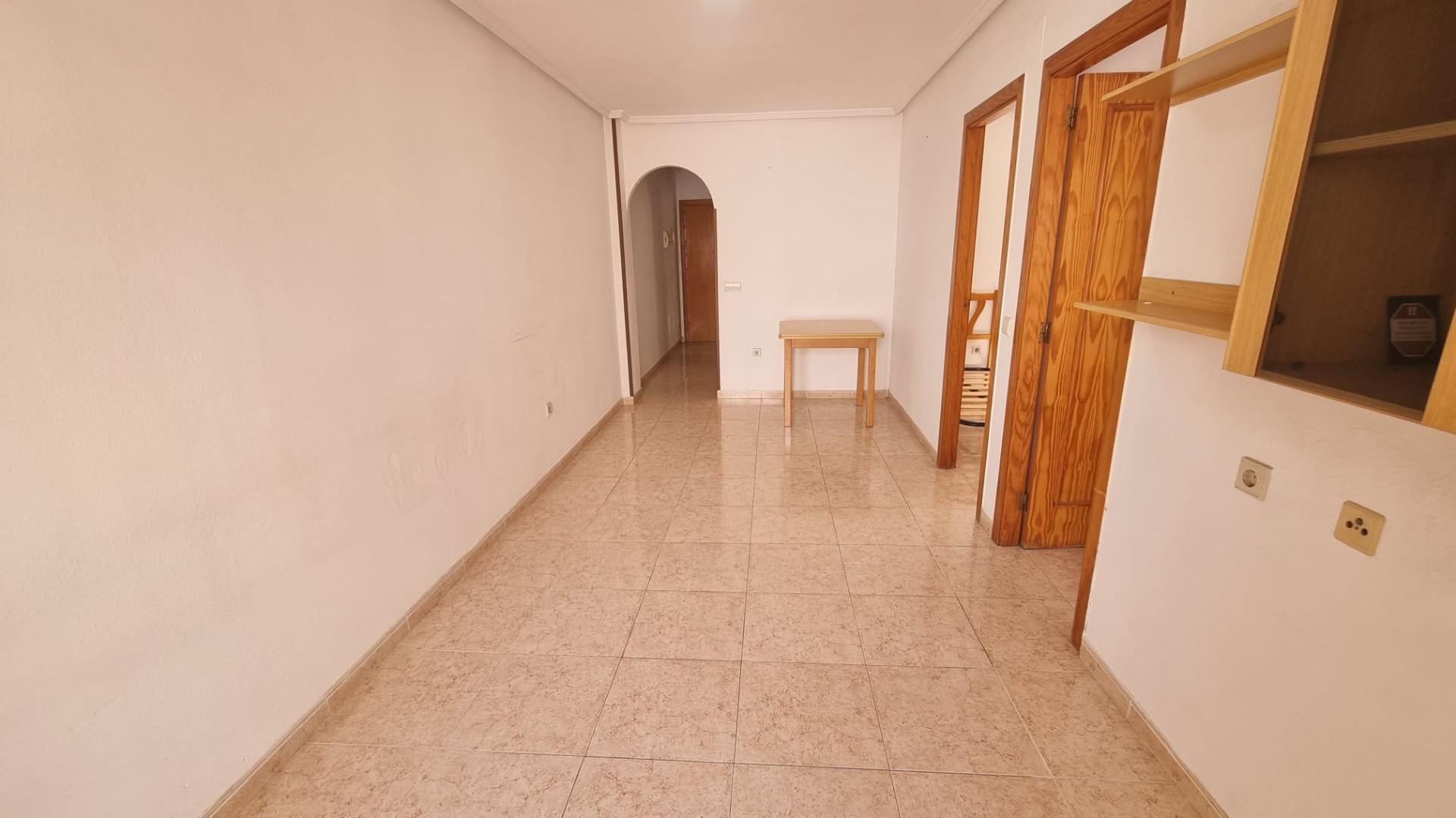 Apartment in Torrevieja, Alicante, Spain 2 bedrooms, 57 sq.m. No. 183036