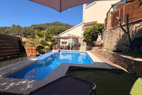 Villa for sale in Lloret de Mar, Girona, Spain 4 bedrooms, 230 sq.m. No. 180520 - photo 7