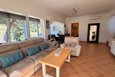 Villa for sale in Lloret de Mar, Girona, Spain 4 bedrooms, 230 sq.m. No. 180520 - photo 9