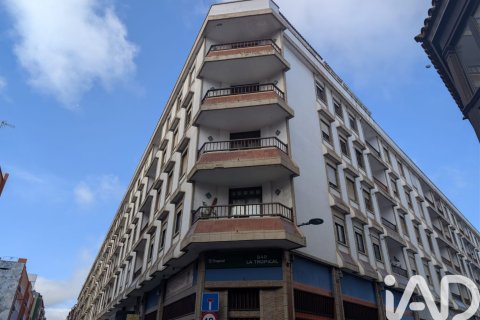 Huoneisto myytävänä San Cristobal de La Laguna, Tenerife, Espanja, 3 makuuhuonetta, 82 m2 No. 172268 - kuva 20