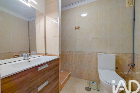 Huoneisto myytävänä San Cristobal de La Laguna, Tenerife, Espanja, 3 makuuhuonetta, 82 m2 No. 172268 - kuva 13