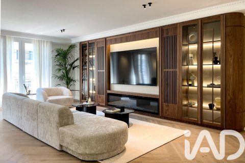 Huoneisto myytävänä Madrid, Espanja, 4 makuuhuonetta, 256 m2 No. 172272 - kuva 2