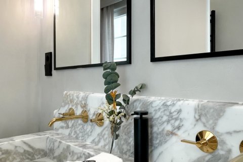 Huoneisto myytävänä Madrid, Espanja, 4 makuuhuonetta, 256 m2 No. 172272 - kuva 23