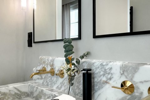 Huoneisto myytävänä Madrid, Espanja, 4 makuuhuonetta, 256 m2 No. 172272 - kuva 19