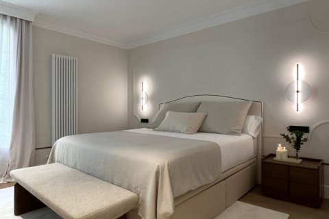 Huoneisto myytävänä Madrid, Espanja, 4 makuuhuonetta, 256 m2 No. 172272 - kuva 15