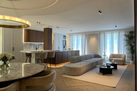 Apartment in Madrid, Spain 4 bedrooms, 256 sq.m. No. 172272