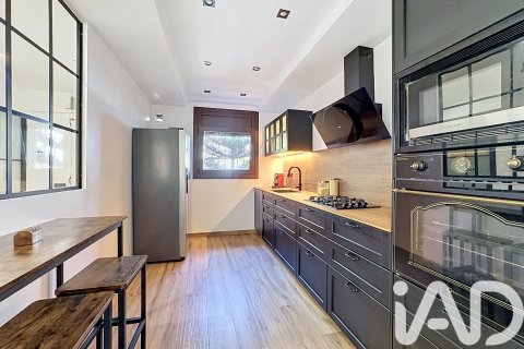 Casa in vendita a Premia De Dalt, Barcelona, Spagna 5 camere da letto, 250 mq. N° 172270 - foto 19