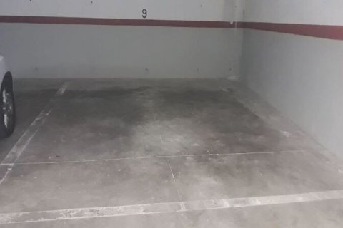 Продажа гаража в Санта-Маргарида-и-эль-Монжос, Барселона, Испания 34м2 №191515 - фото 4