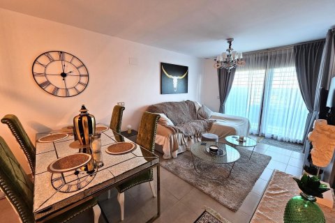 Apartment for sale Cabo Roig, Alicante, Spain 2 bedrooms, 100 sq.m. No. 117241 - photo 3