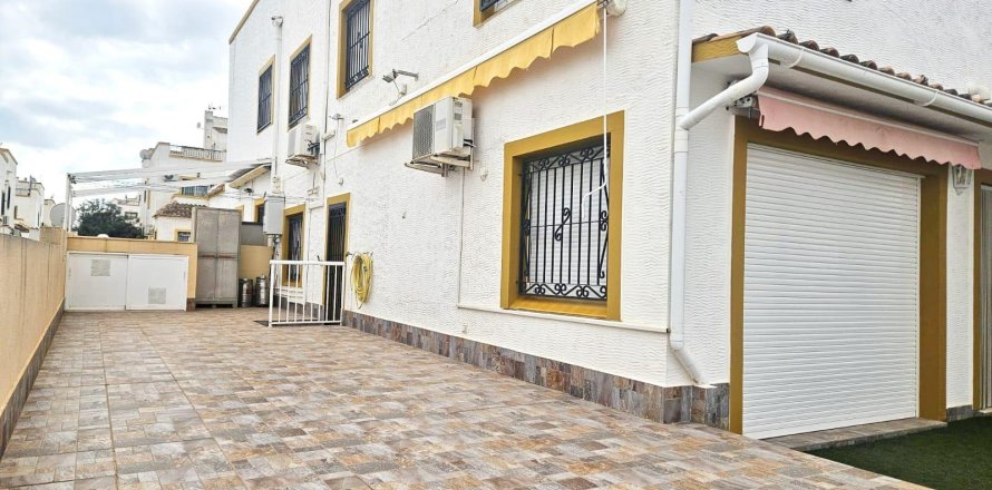Townhouse in Los Altos, Alicante, Spain 6 bedrooms, 160 sq.m. No. 190127
