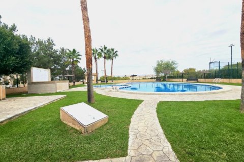 Townhouse for sale in Los Altos, Alicante, Spain 6 bedrooms, 160 sq.m. No. 190127 - photo 2