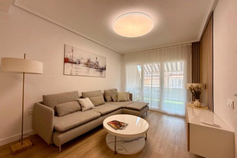 Apartment for sale in Torrevieja, Alicante, Spain 2 bedrooms, 66 sq.m. No. 190128 - photo 13