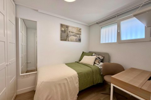 Apartment for sale in Torrevieja, Alicante, Spain 2 bedrooms, 66 sq.m. No. 190128 - photo 24