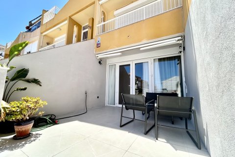 Apartamento en venta en Torrevieja, Alicante, España 2 dormitorios, 56 m2 No. 190129 - foto 2
