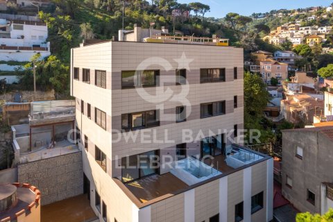 Apartamento en venta en Barcelona, España 3 dormitorios, 115 m2 No. 159943 - foto 2