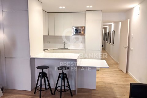 Apartment à vendre à Barcelona, Espagne, 2 chambres, 100 m2 No. 159940 - photo 15